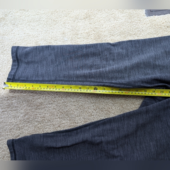 Lululemon Gray Cropped Leggings Sz 8 Stretch - Picture 7 of 10